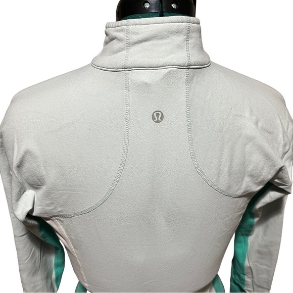 Lululemon light blue running jacket size 6 - Picture 2 of 6